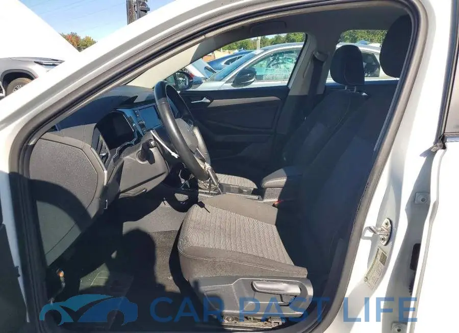 3VW5M7BU4RM047073# 7