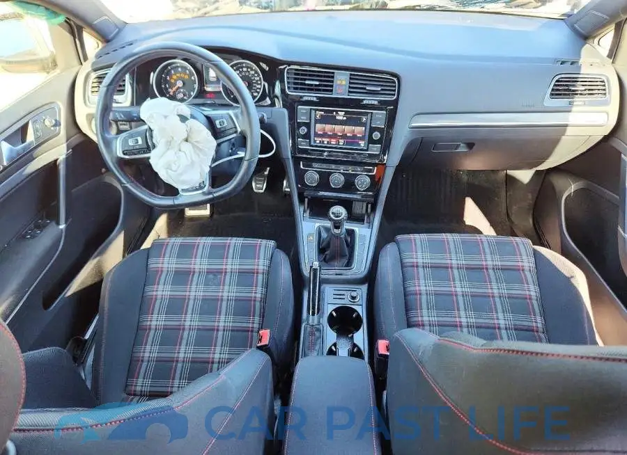 3VW5T7AU2LM004170# 8
