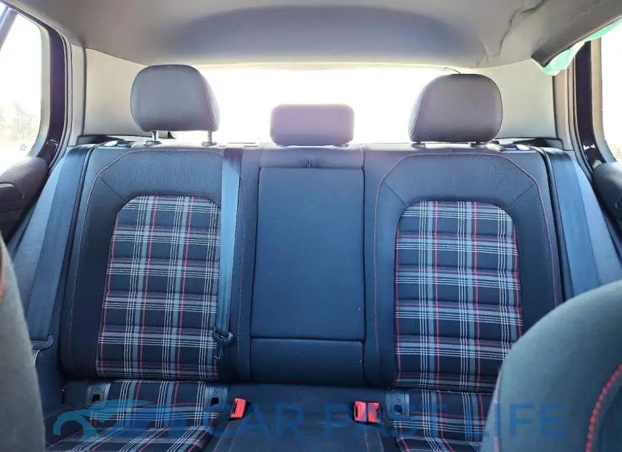 3VW5T7AU2LM004170# 10