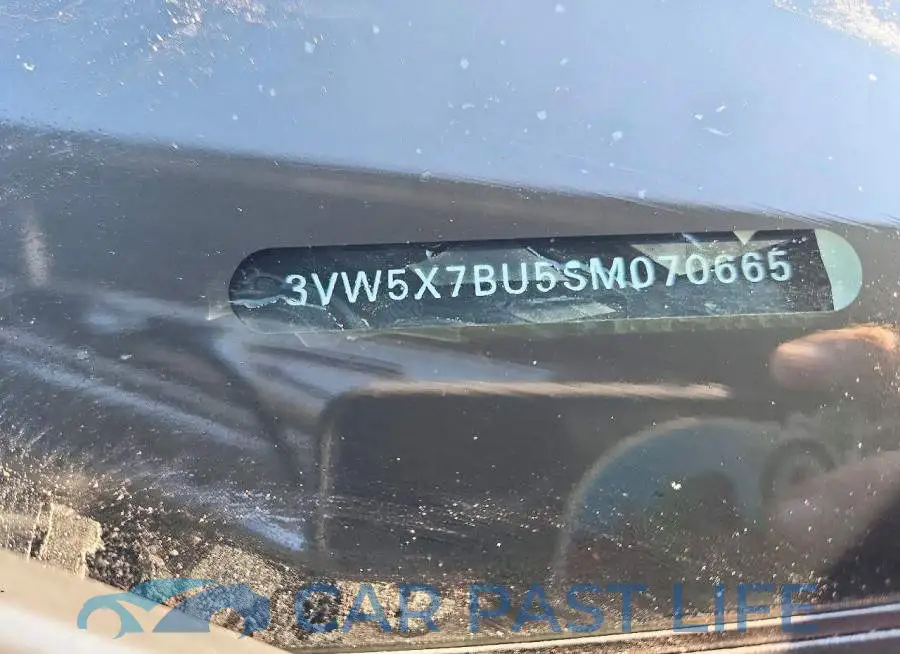 3VW5X7BU5SM070665# 13