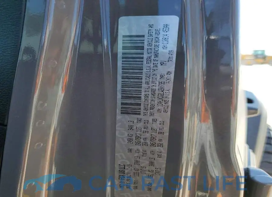 1C4HJXDG2LW200735# 12