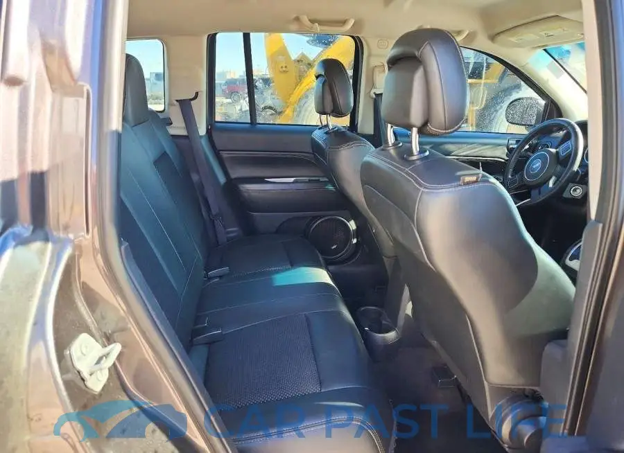 1C4NJDEB3HD204655# 11