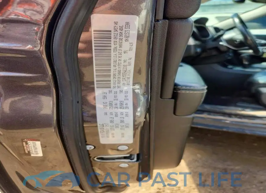 1C4PJMDS5HW633102# 13
