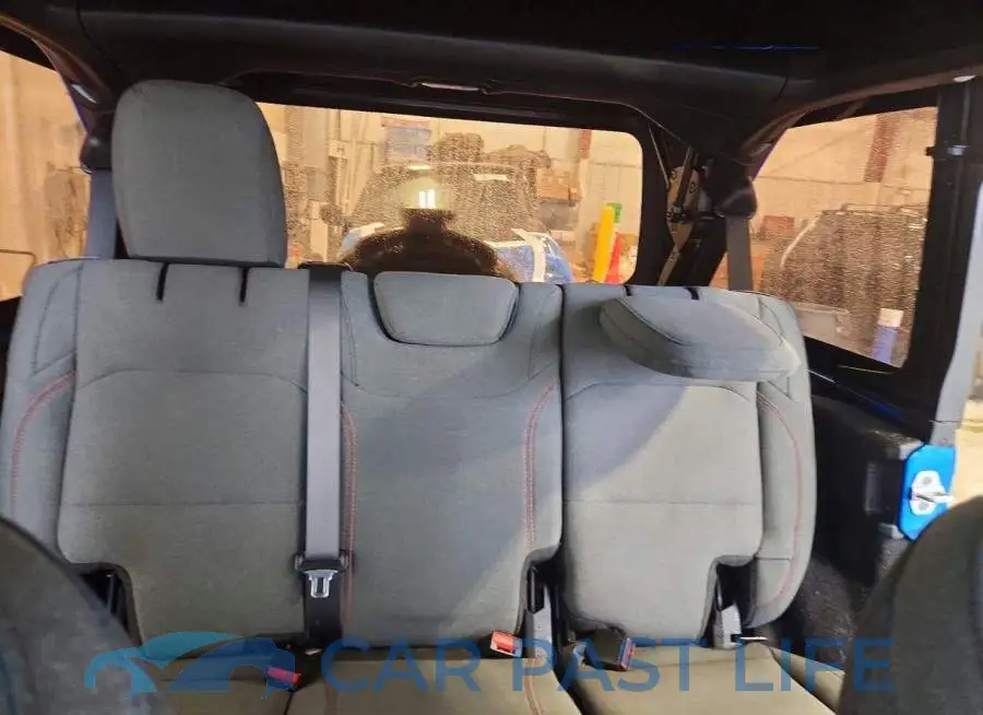 1C4PJXFG3RW130051# 10