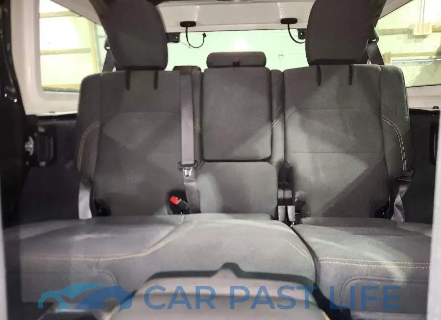1C4RJXP69RW276808# 10