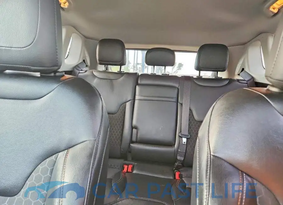 3C4NJCBB3JT502251# 10