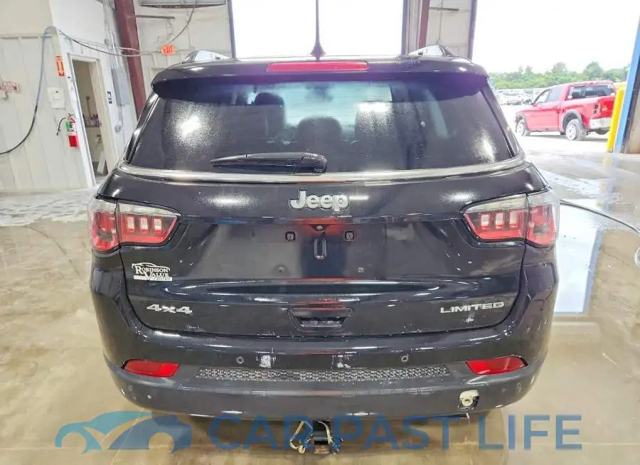 3C4NJDCB5JT336819# 6