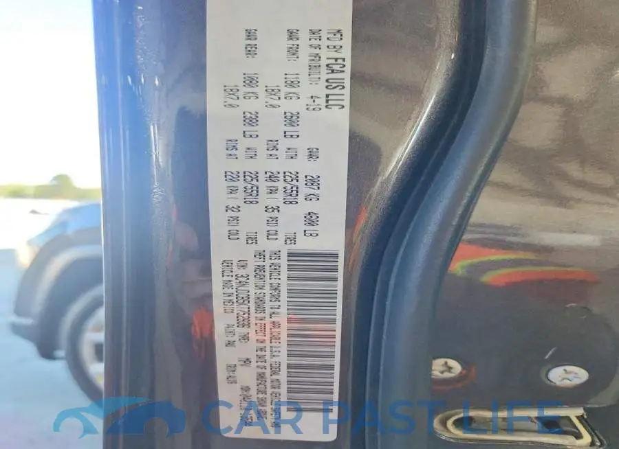 3C4NJDCB5KT752936# 12