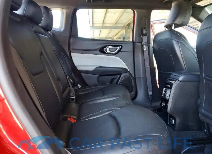 3C4NJDCN9ST550370# 10
