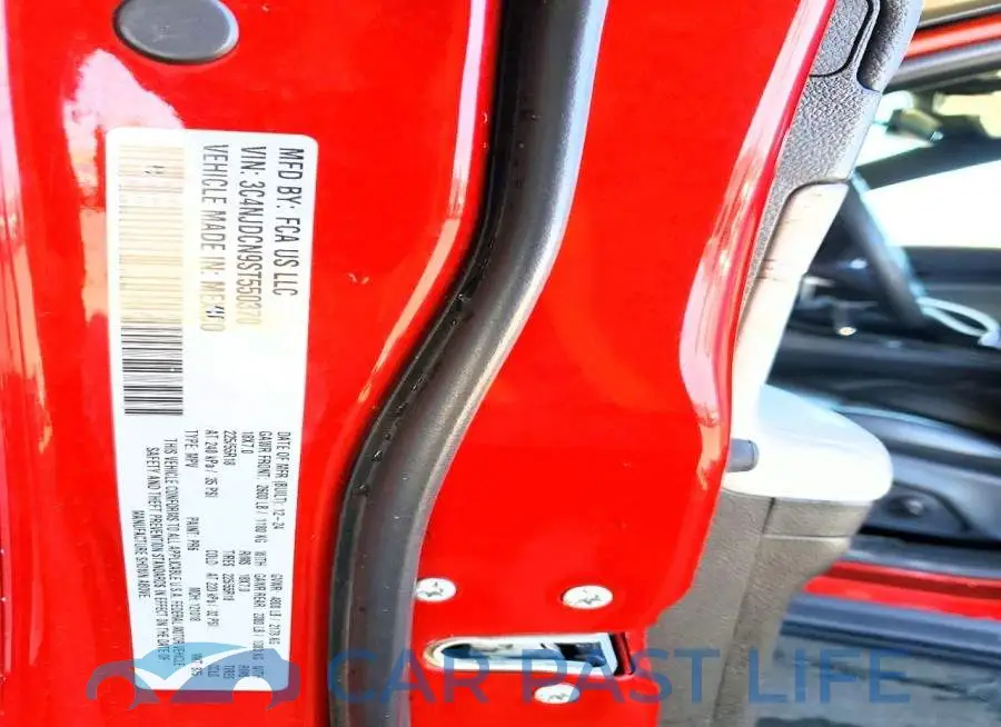 3C4NJDCN9ST550370# 13