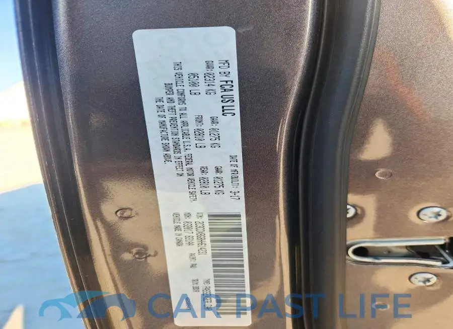 2C3CDXBG8HH614231# 12