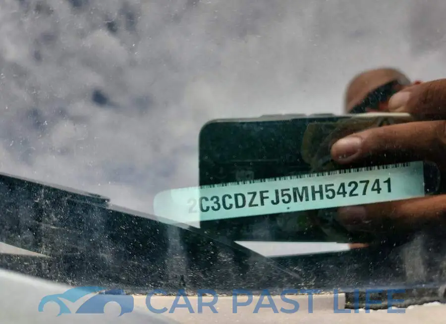 2C3CDZFJ5MH542741# 12