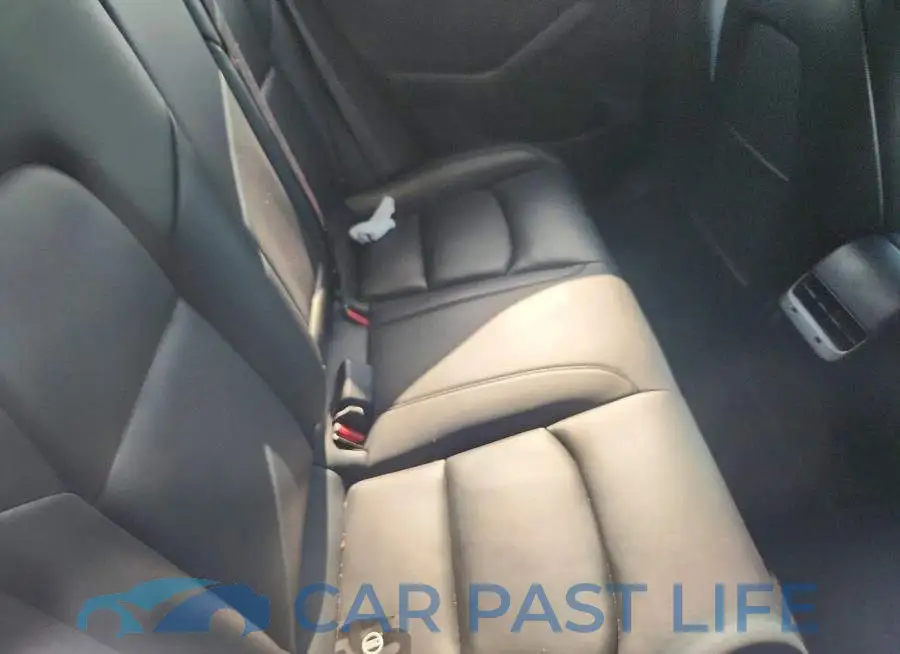 5YJ3E1EA9JF102597# 10