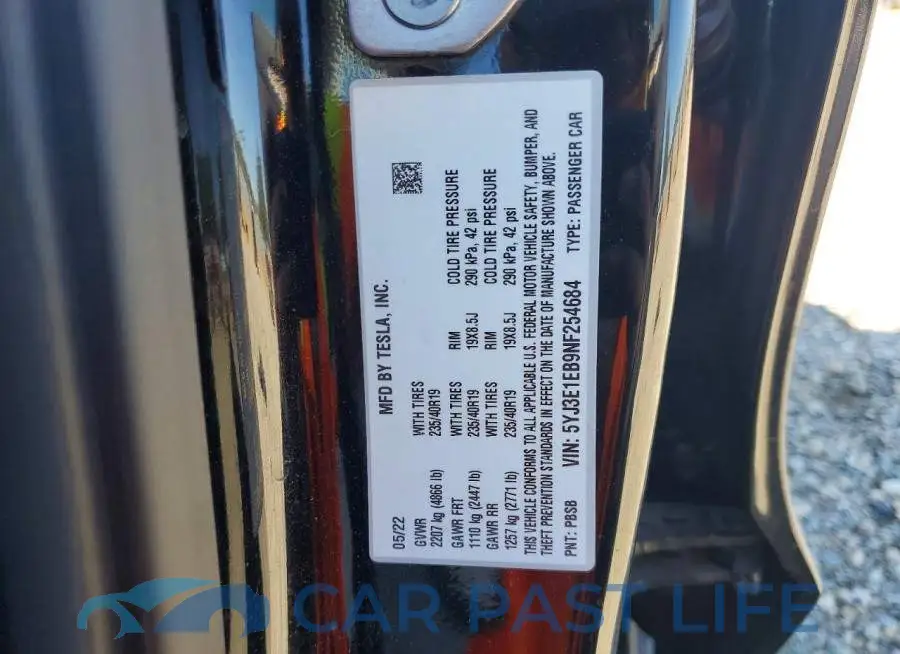 5YJ3E1EB9NF254684# 13