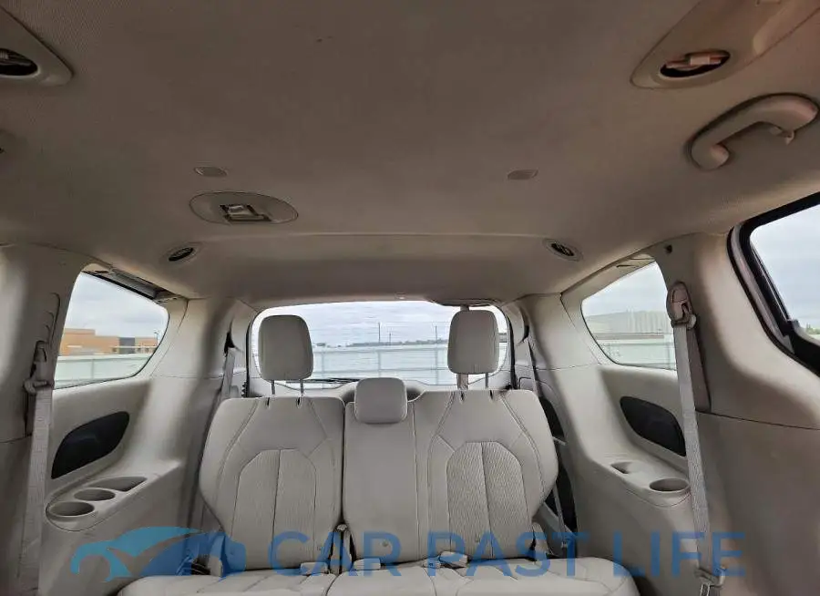 2C4RC1CG5HR500945# 10