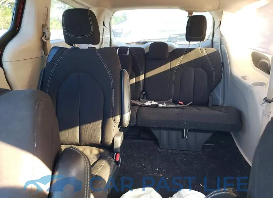 2C4RC1CG6NR159065# 10