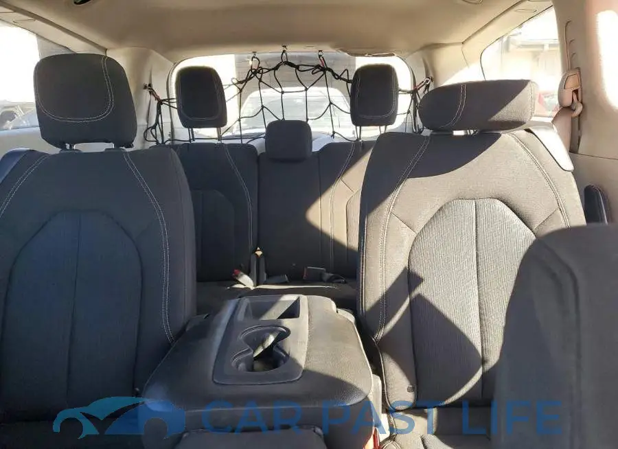 2C4RC1CG9MR557174# 10