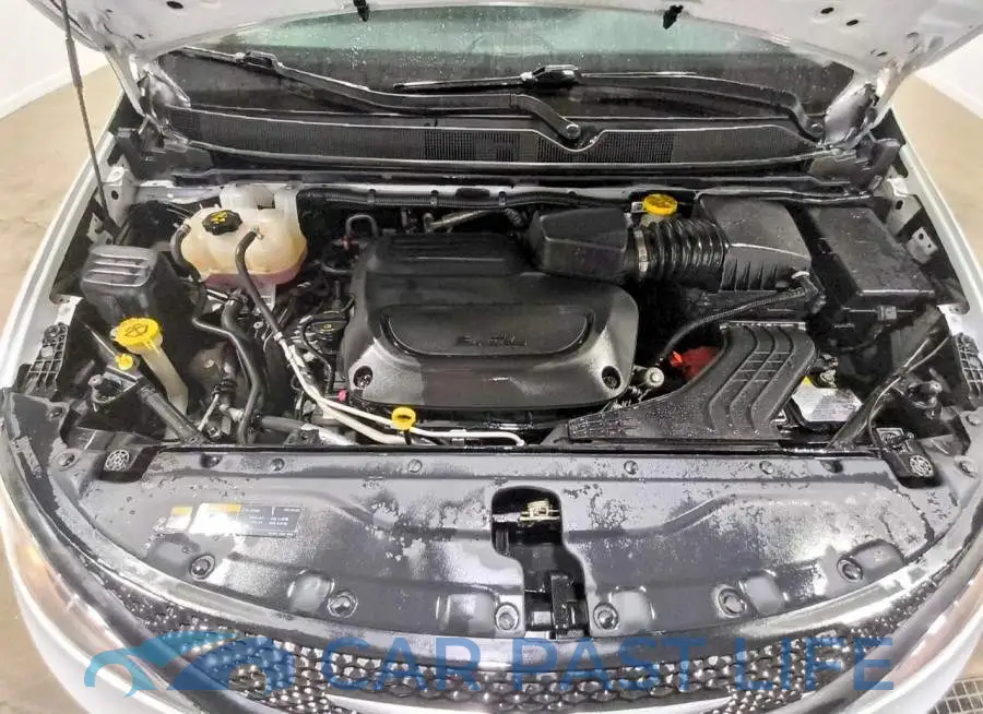 2C4RC1CGXPR615684# 12
