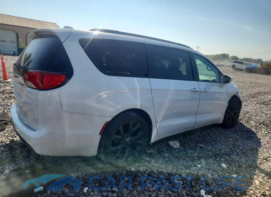 2C4RC1EG0KR742014# 3