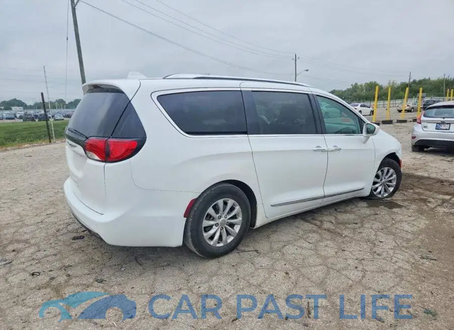 2C4RC1EG1JR234584# 3