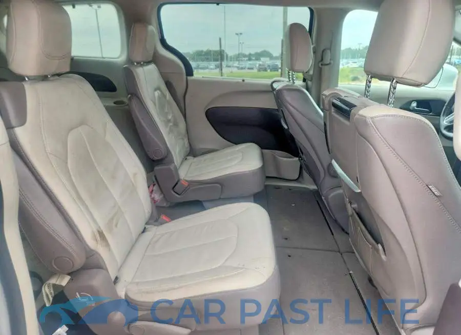 2C4RC1EG1JR234584# 11