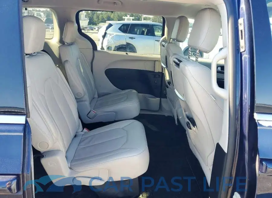 2C4RC1EG5JR108518# 11