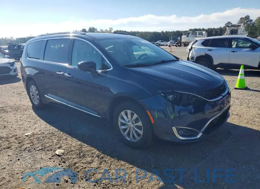 2C4RC1EG5JR108518# 4
