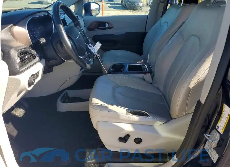2C4RC1EG5JR108518# 7
