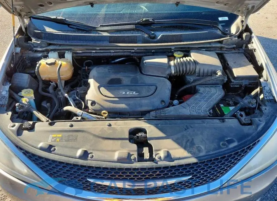 2C4RC1EG8HR636306# 12