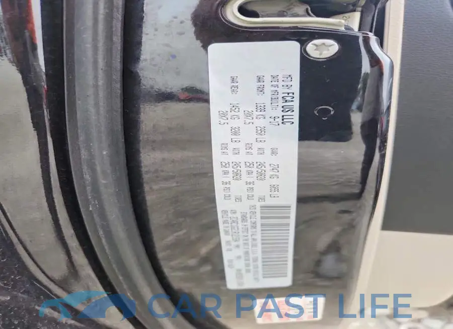 2C4RC1GG2JR121594# 13