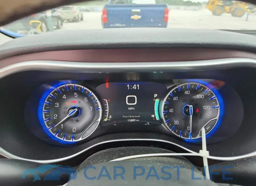 2C4RC1GG2JR121594# 9