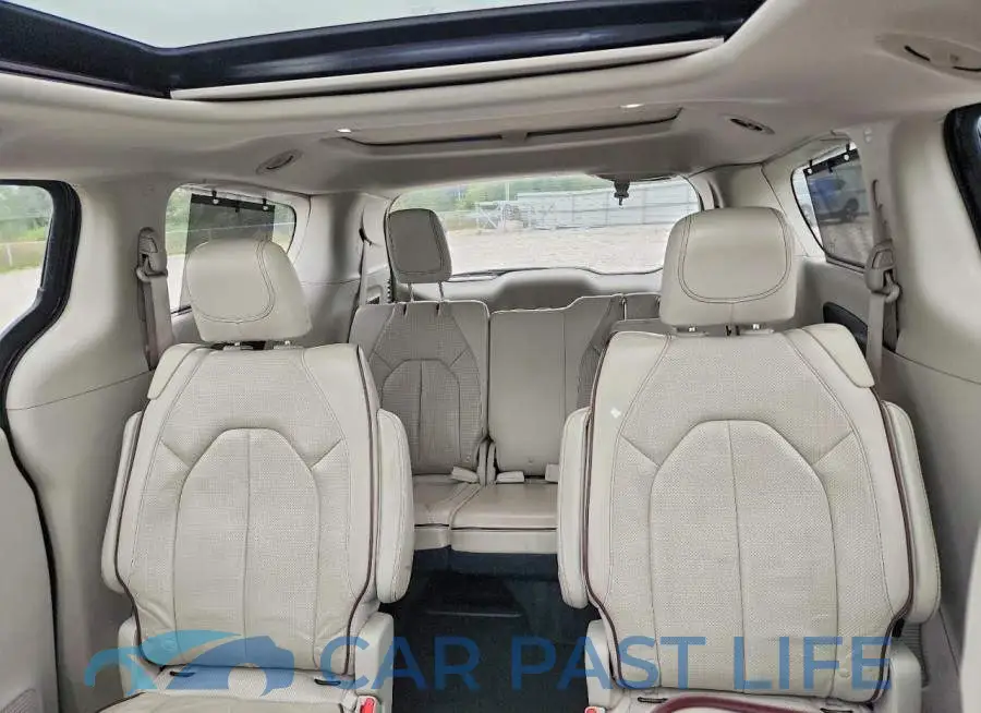 2C4RC1GG2JR121594# 10