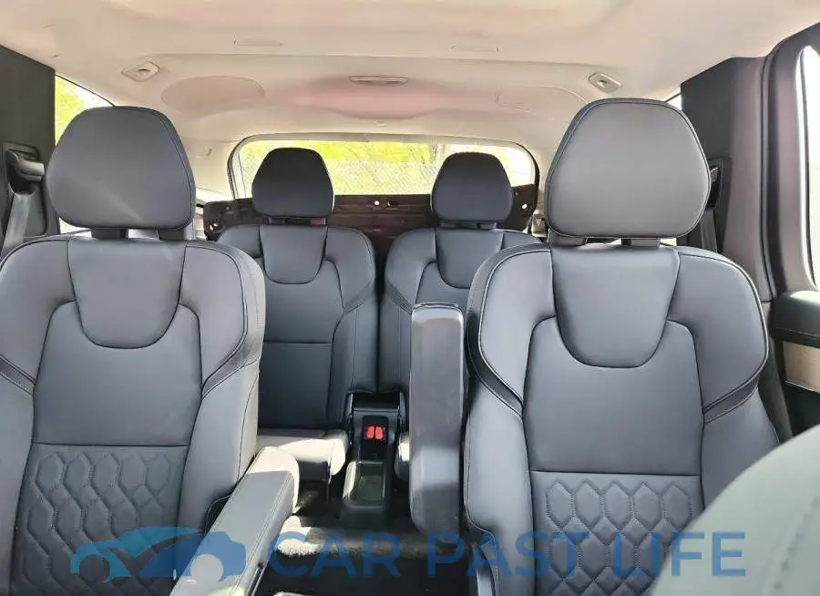YV4062JEXT1514101# 10