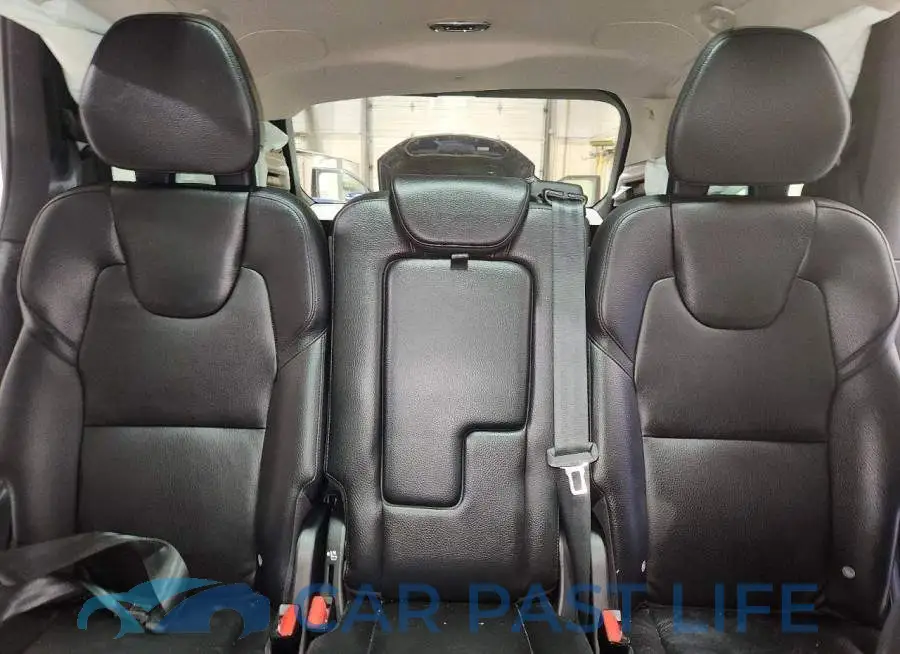 YV4A22PK8N1835392# 10