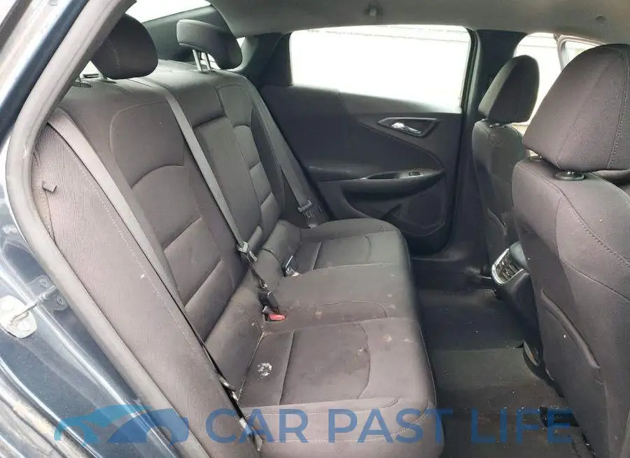 1G1ZD5ST3LF101821# 10