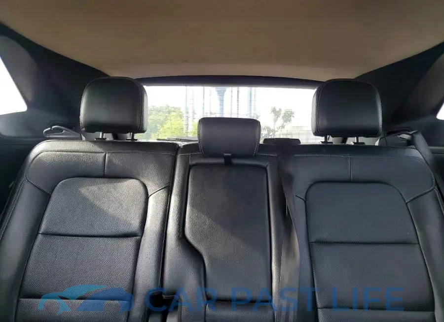 1FMCU9J94LUA58690# 10