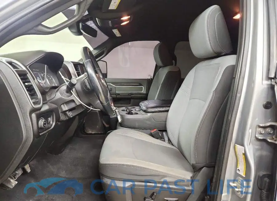3C6UR5JJ2PG562085# 7