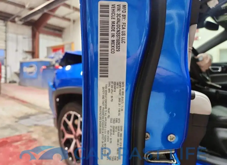 3C4NJDCN3ST605329# 13