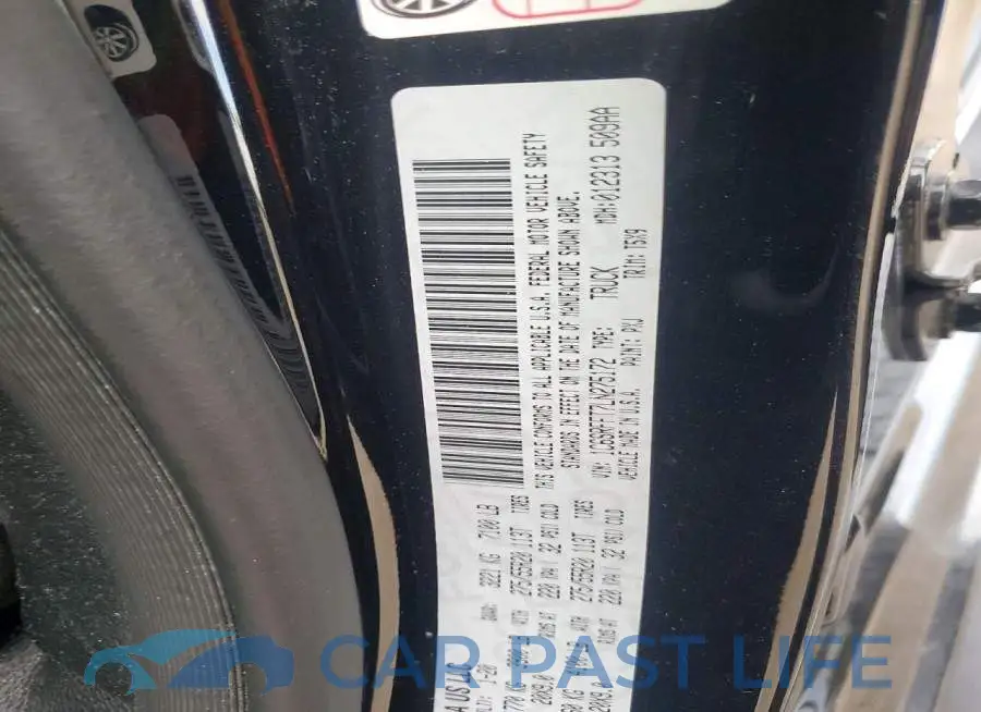 1C6SRFFT7LN275172# 12