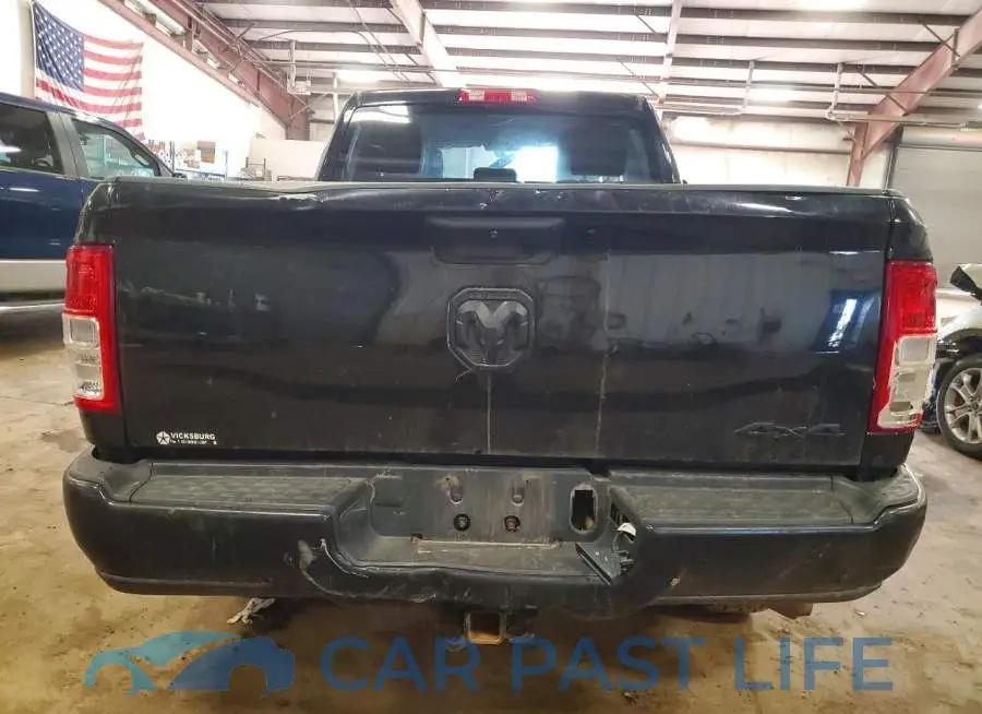 3C6UR5CJ4RG102748# 6