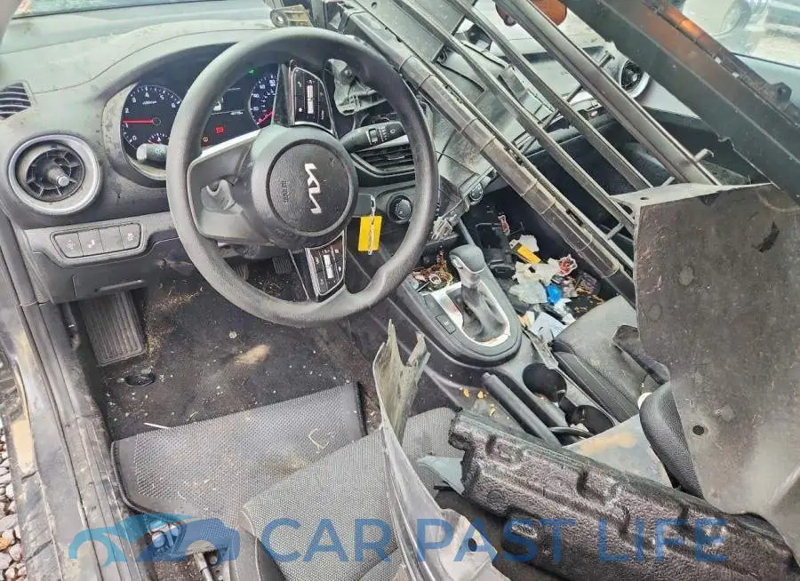 3KPF24AD0RE824212# 8