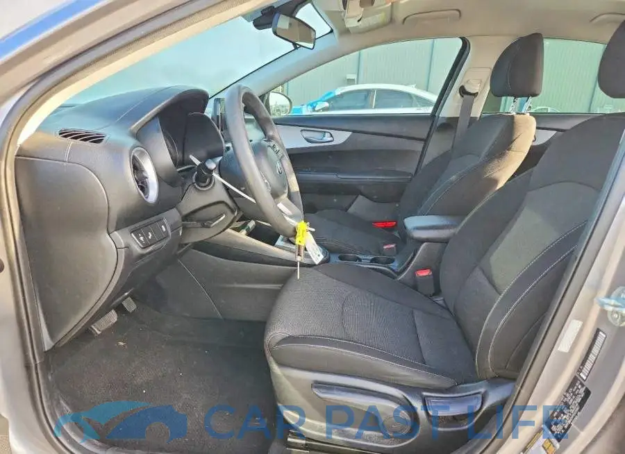 3KPF24AD4PE625967# 7