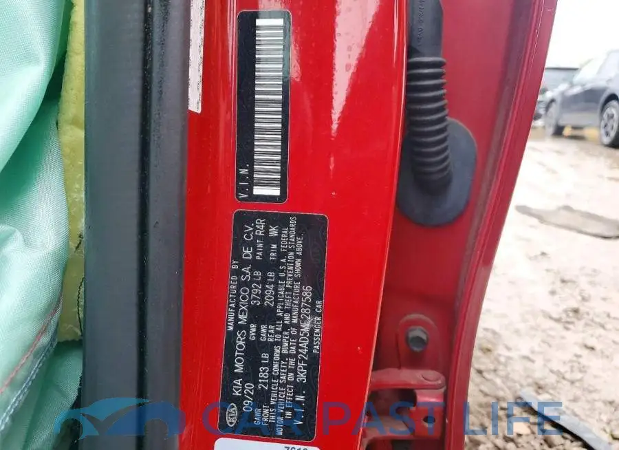 3KPF24AD5ME287586# 12