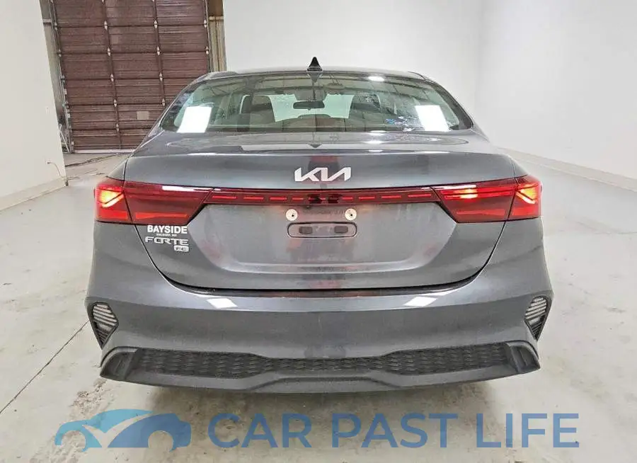 3KPF24AD5PE685885# 6