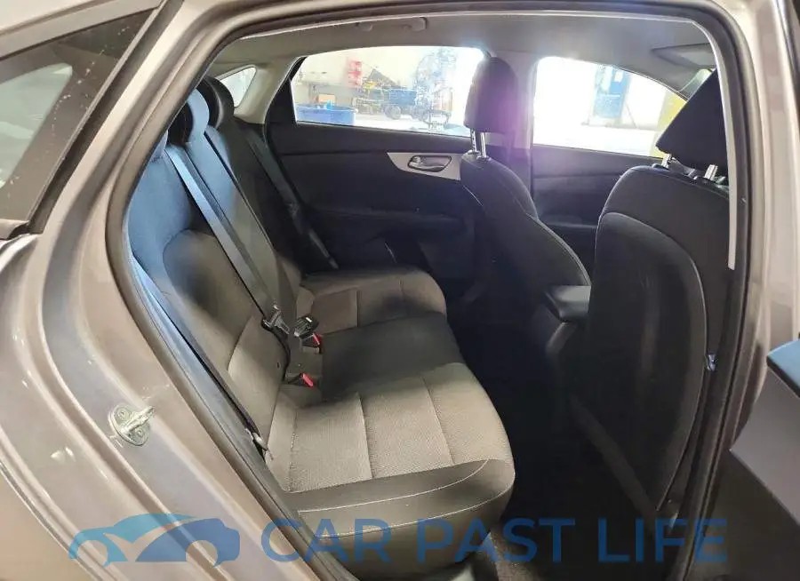 3KPF24AD6PE571040# 10