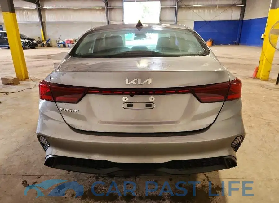 3KPF24AD6PE571040# 6