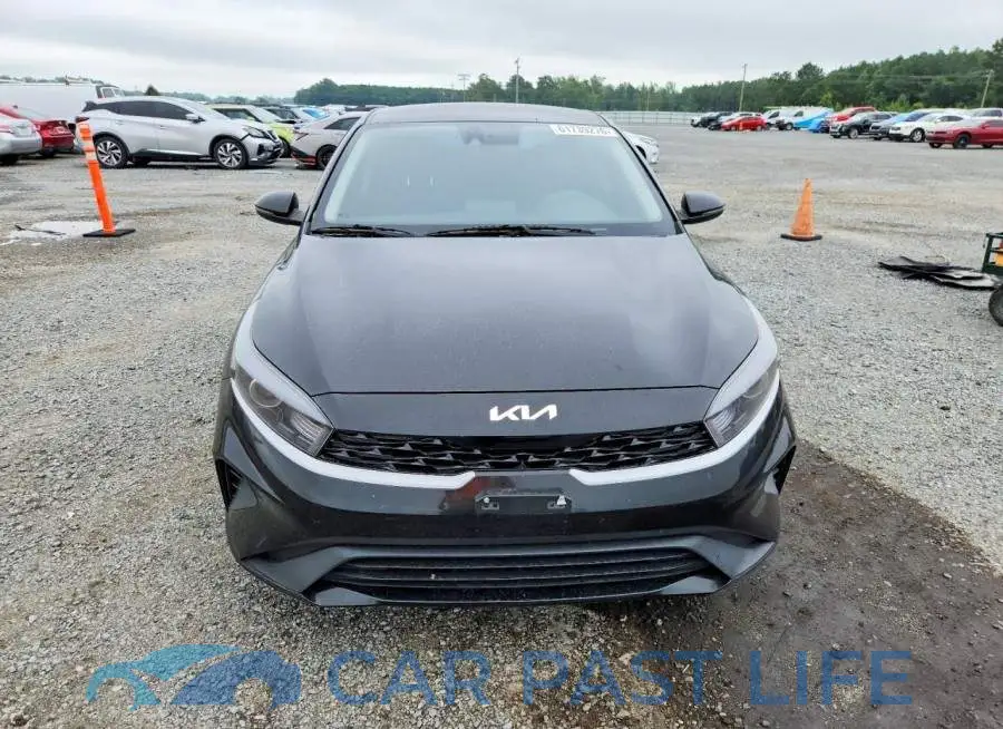 3KPF24AD9PE570674# 5