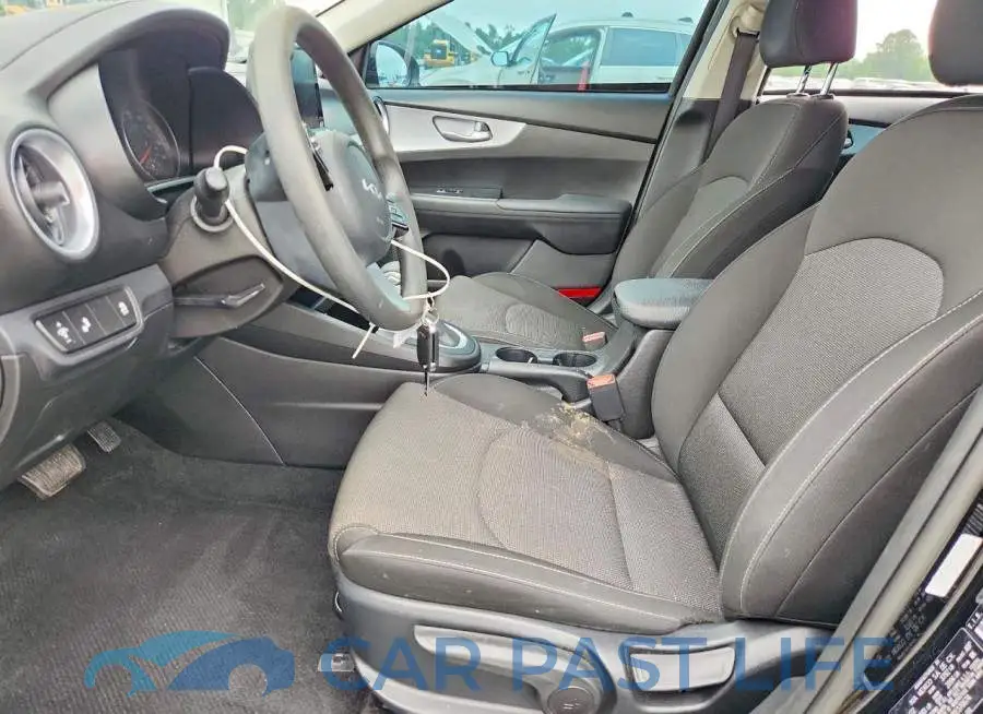 3KPF24AD9PE570674# 7