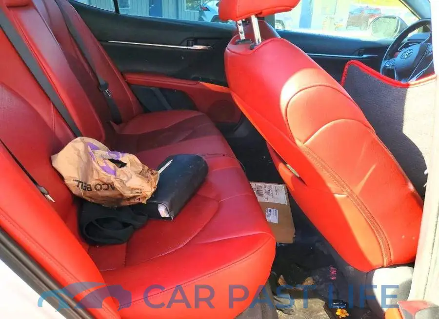 4T1B61HK1KU837740# 10