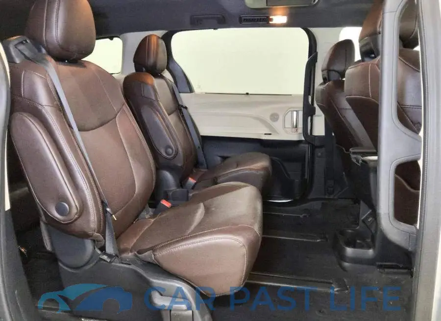 5TDESKFC3RS117952# 11